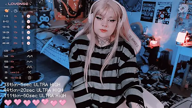 Snapshot of noori__hope chatting on November 2025 09:37:02 PM noori hope online show from November 2025 09:37:02 PM