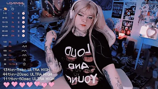 Snapshot of noori__hope chatting on December 2025 08:27:01 PM noori hope online show from December 2025 08:27:01 PM