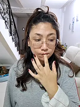 Mia Ruiz online show from September 2025 02:44:02 AM