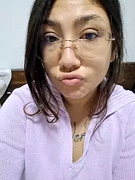 Mia Ruiz online show from November 2025 03:09:02 AM