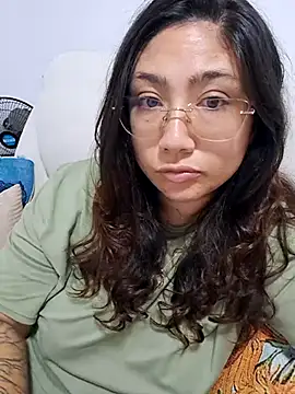 Mia Ruiz online show from December 2025 03:13:01 AM