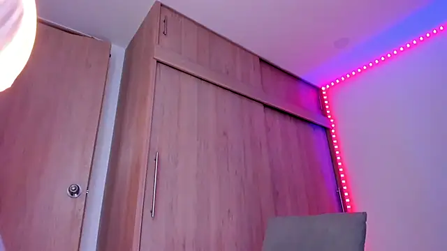 aldrinwhite online show from February 2026 05:39:01 PM