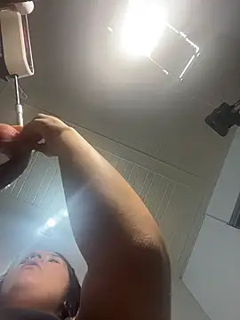 Snapshot of hally_berry____ chatting on February 2026 04:53:02 AM hally berry online show from February 2026 04:53:02 AM