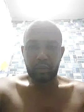 Snapshot of Frankie0880 chatting on January 2025 02:33:01 AM Frankie0880 online show from January 2025 02:33:01 AM