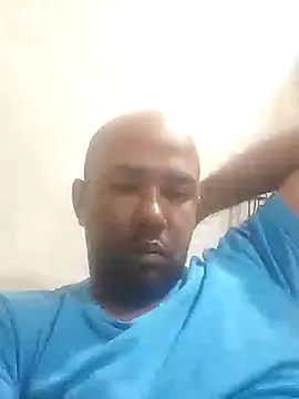 Snapshot of Frankie0880 chatting on January 2025 10:25:02 PM Frankie0880 online show from January 2025 10:25:02 PM