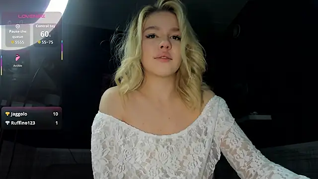 Anna Robinson online show from September 2025 01:33:02 AM