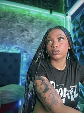 Melany Williams online show from September 2025 01:00:01 PM