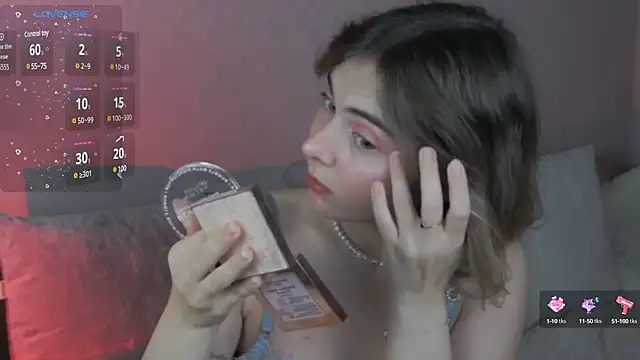 chloi hes online show from December 2024 01:02:02 PM