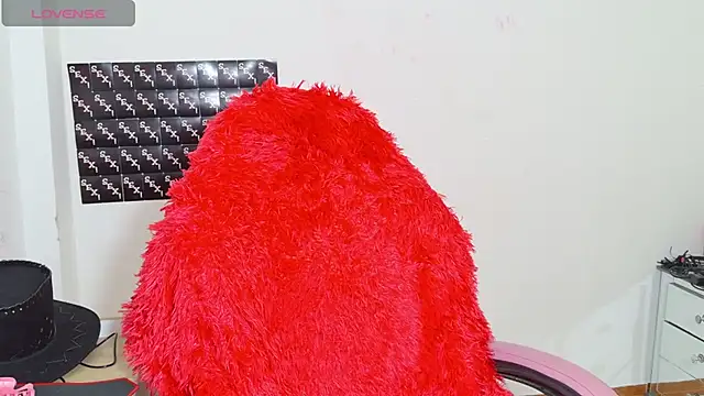 Snapshot of RoxaneEvans_ chatting on November 2025 06:20:01 PM RoxaneEvans online show from November 2025 06:20:01 PM