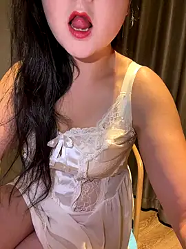 Snapshot of AHL756 chatting on October 2025 12:13:02 PM AHL756 online show from October 2025 12:13:02 PM