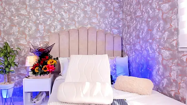 Snapshot of MiaTowson chatting on September 2025 02:32:01 PM MiaTowson online show from September 2025 02:32:01 PM