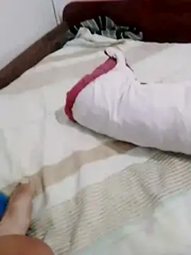 Leovmli online show from November 2025 10:32:01 PM