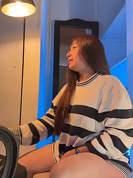 emmily d online show from April 2026 06:12:02 PM