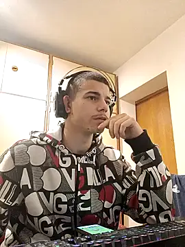 BigDickEnrg7195 online show from February 2025 10:28:02 PM