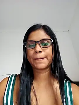 Snapshot of Sensual_indian7 chatting on May 2026 01:39:01 PM Sensual indian7 online show from May 2026 01:39:01 PM