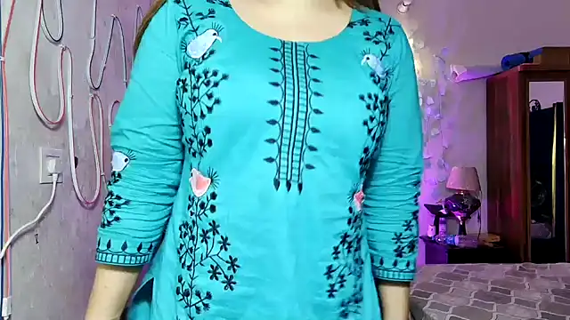 Snapshot of Hoty-Shivangi chatting on July 2026 09:49:01 AM Hoty-Shivangi online show from July 2026 09:49:01 AM