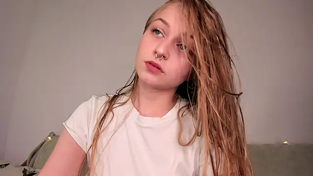 MiaMews online show from February 2026 10:41:02 PM