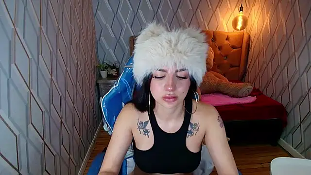 Snapshot of Angelchristix chatting on June 2026 02:01:01 PM Angelchristix online show from June 2026 02:01:01 PM