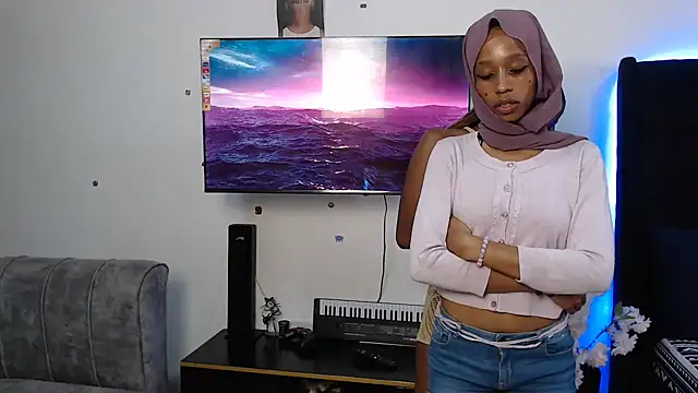 Zuri- online show from November 2025 04:12:02 AM