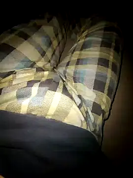 Snapshot of reelciii21 chatting on January 2025 07:32:02 PM reelciii21 online show from January 2025 07:32:02 PM