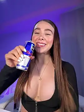 Lanataylor- online show from February 2025 11:30:01 PM