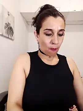 Snapshot of Hikaryfire chatting on March 2025 01:03:02 AM Hikaryfire online show from March 2025 01:03:02 AM