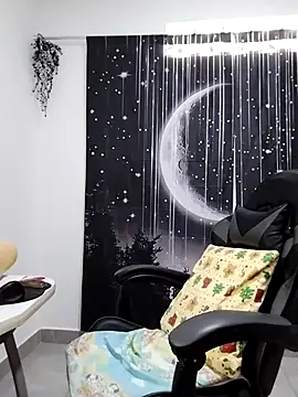 Snapshot of Hikaryfire chatting on October 2025 01:53:02 PM Hikaryfire online show from October 2025 01:53:02 PM