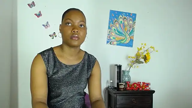 Snapshot of Madison__12 chatting on December 2024 08:22:01 PM Madison 12 online show from December 2024 08:22:01 PM