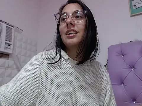 Snapshot of Freyja_01 chatting on October 2025 10:21:02 PM Freyja 01 online show from October 2025 10:21:02 PM