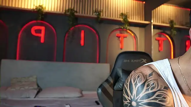 Austin bolt online show from March 2026 01:44:02 AM