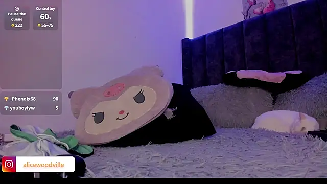 Snapshot of Alice_woodville chatting on February 2025 10:31:02 PM Alice woodville online show from February 2025 10:31:02 PM