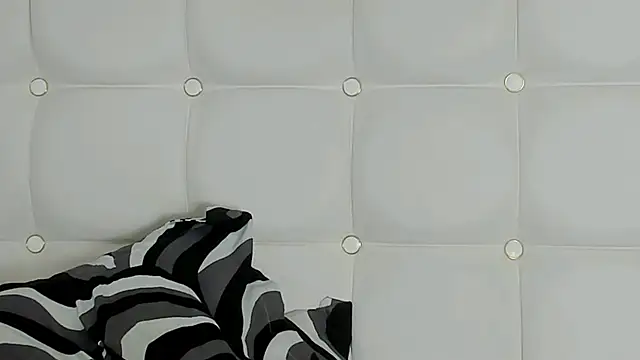 MelanieBrownn online show from February 2025 09:48:01 PM