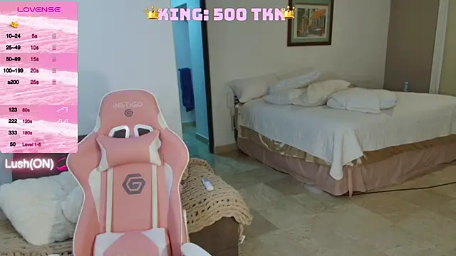 Snapshot of Angel-Ava chatting on December 2024 06:47:01 AM Angel-Ava online show from December 2024 06:47:01 AM