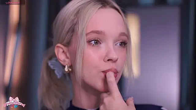  AlinaBailey online show from March 2026 10:22:01 AM