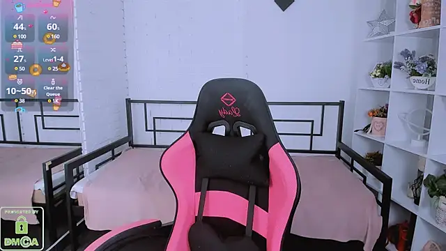 LayriantaVee online show from March 2025 10:28:02 AM