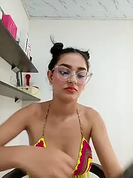 Ary-18 online show from October 2025 01:56:01 PM