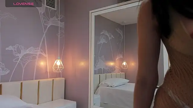 Snapshot of Sensual_Sophie_ chatting on October 2025 11:31:01 AM Sensual Sophie online show from October 2025 11:31:01 AM