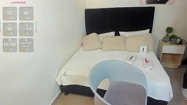 Scarlett  bell online show from October 2025 01:34:01 PM