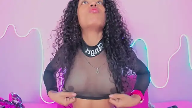 Snapshot of Mingie_Rouse chatting on February 2025 02:53:02 PM Mingie Rouse online show from February 2025 02:53:02 PM