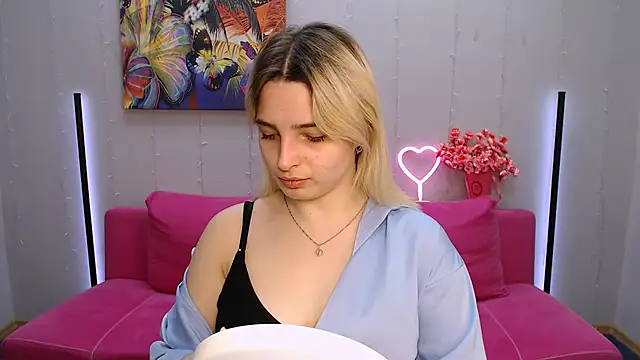 Snapshot of tendermeow chatting on March 2025 01:19:02 PM tendermeow online show from March 2025 01:19:02 PM