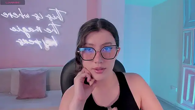 AmberFarrell online show from July 2026 08:47:01 PM