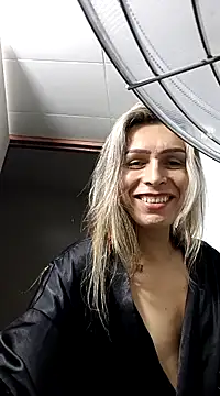 Snapshot of Princess_Helena chatting on January 2025 03:09:01 AM Princess Helena online show from January 2025 03:09:01 AM