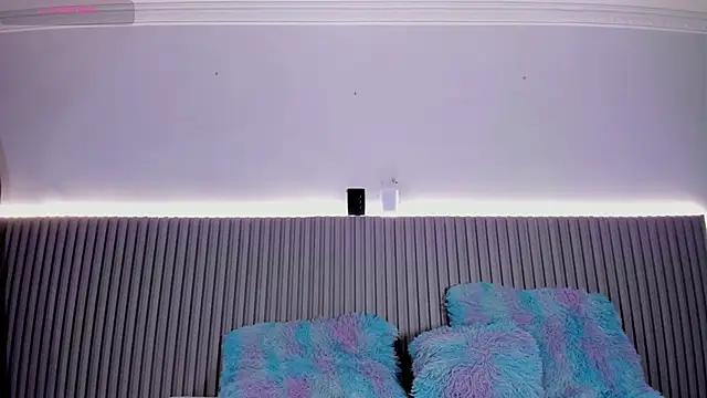 valentina lux online show from January 2026 07:15:01 PM