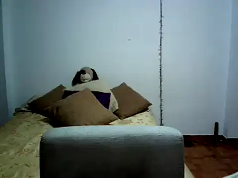 Snapshot of Hanna_Charming chatting on December 2024 01:03:01 AM Hanna Charming online show from December 2024 01:03:01 AM