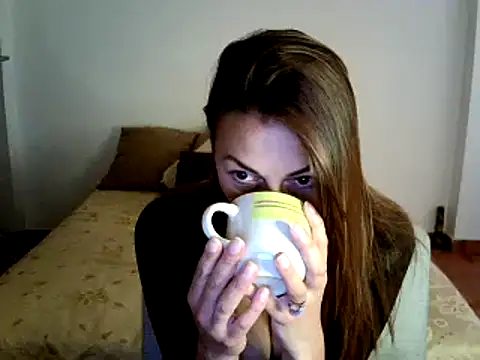 Snapshot of Hanna_Charming chatting on December 2024 01:28:01 PM Hanna Charming online show from December 2024 01:28:01 PM