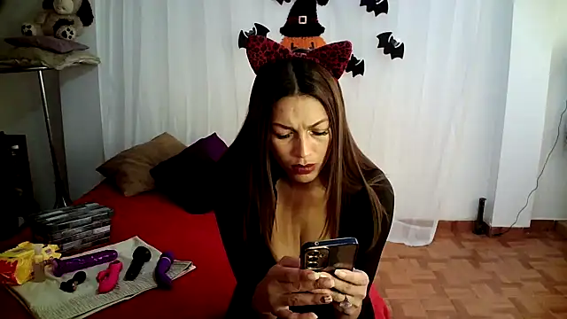 Snapshot of Hanna_Charming chatting on October 2025 06:06:01 PM Hanna Charming online show from October 2025 06:06:01 PM