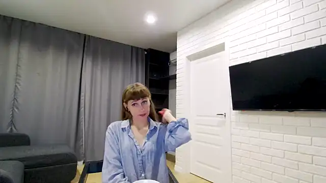 Snapshot of Daniella_Lorente chatting on November 2025 09:05:02 PM Daniella Lorente online show from November 2025 09:05:02 PM