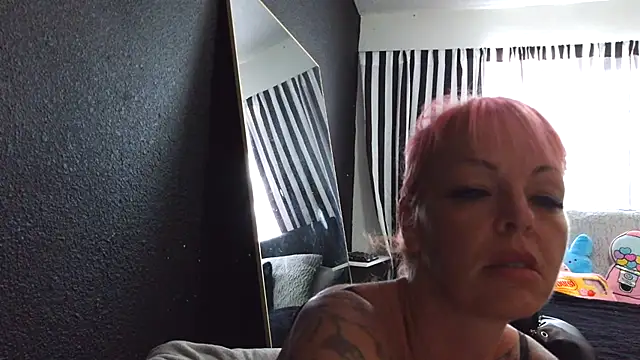 rileyraerhoads online show from September 2025 09:20:02 PM