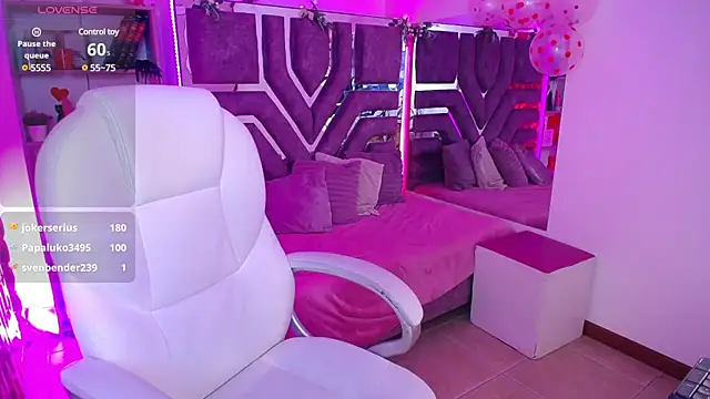 Snapshot of AliceWalker_11 chatting on February 2025 02:14:01 AM AliceWalker 11 online show from February 2025 02:14:01 AM