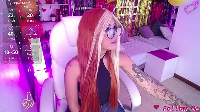 Snapshot of AliceWalker_11 chatting on September 2025 08:21:02 PM AliceWalker 11 online show from September 2025 08:21:02 PM